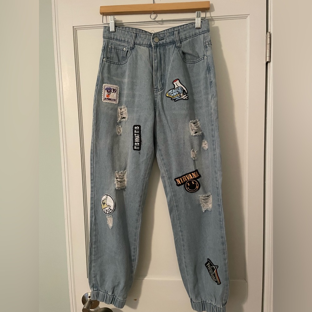 Le Lis Denim with Embroidered Accents